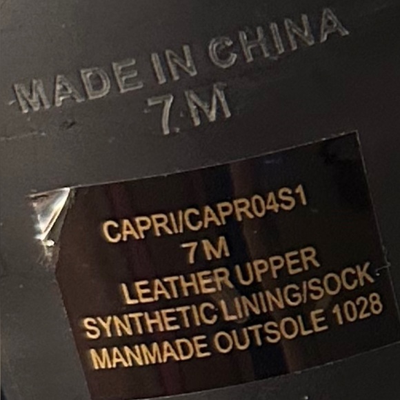 STEVE MADDEN BLACK WITH GOLD STUDS CAPRI SANDLE HEEL, SIZE 7 - Picture 8 of 10